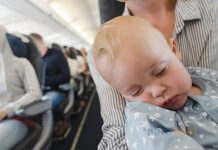 Bebekle uçak seyahati hakkında çok işinize yarayacak 8 ipucu Bebekle uçak seyahati hakkında çok işinize yarayacak 8 ipucu