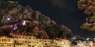 Amasya uçak bileti ile şehzadeler şehrine yolculuk