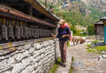 Lhasa uçak bileti ile güneş şehrine yolculuk Lhasa uçak bileti ile güneş şehrine yolculuk