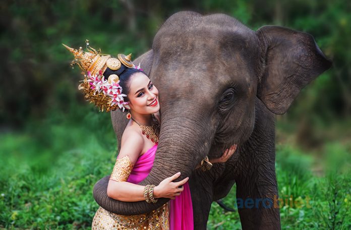 Kamboçya uçak bileti ile küllerinden doğan ülkeyi keşfedin