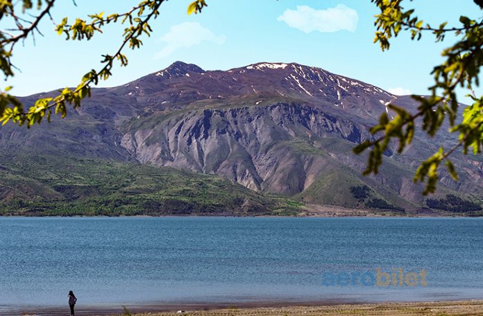 Elazığ Uçak Bileti Alarak Bağlardan Dağlara Uzanın