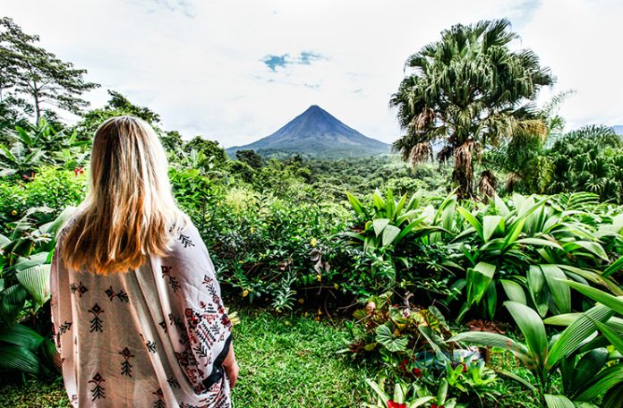 Kosta Rika Uçak Bileti ile Dünyanın En Mutlu Ülkelerinden Birisini Keşfedin