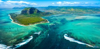 Mauritius Uçak Bileti İle Yeryüzü Cennetine Yolculuk Batıdaki Le Morne Brabant’tan Su Altı Şelalesini Seyredin