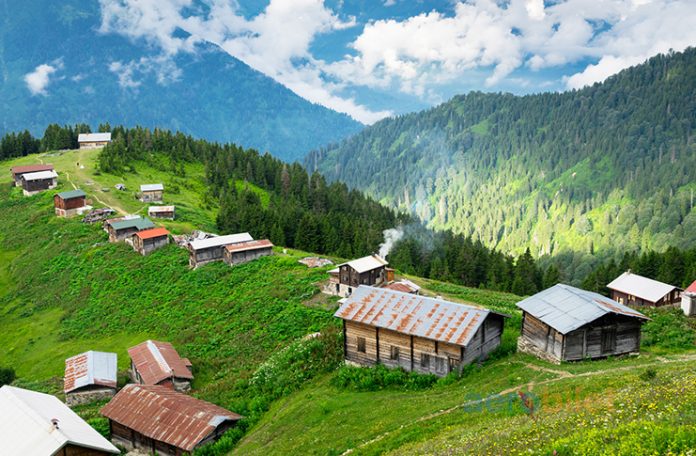 Rize Uçak Bileti Alarak Karadeniz’in El Değmemiş Doğasının Tadını Çıkarın
