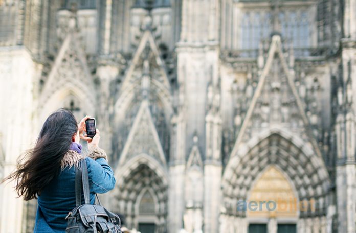 Köln Uçak Bileti Alarak Avrupa’nın Kültür ve Sanat Şehrini Keşfedin