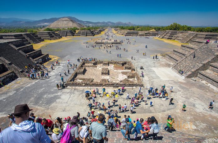 Meksiko Uçak Bileti Alarak Aztek Tapınakları Arasında Bir Geziye Çıkın