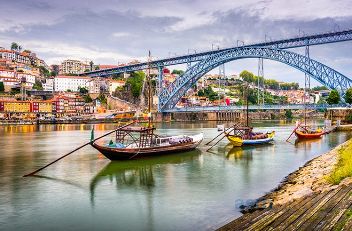 Porto Uçak Bileti ile Muhteşem Sahillerin Tadını Çıkarın