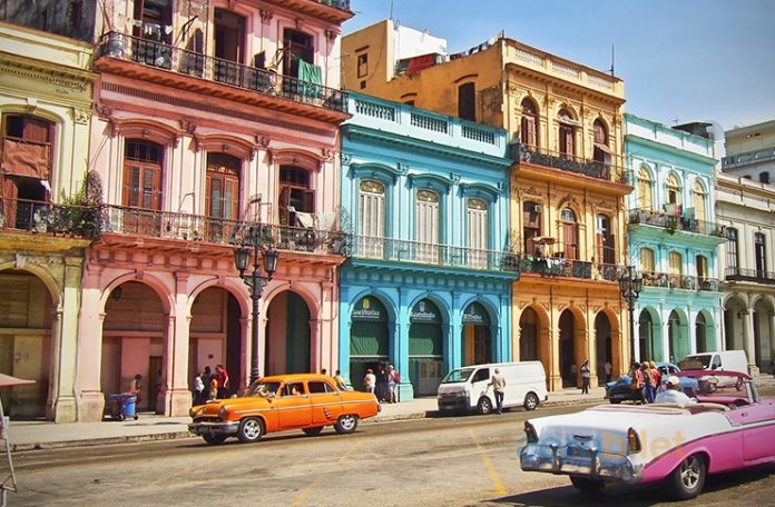 Küba Uçak Bileti Alarak Dünyada Benzeri Olmayan Bir Ülkeyi Gezin