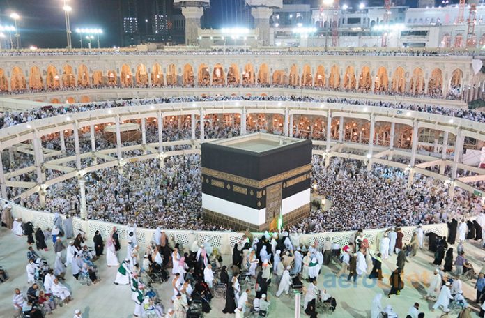 Mekke uçak bileti ile kutsal bir şehre yolculuk