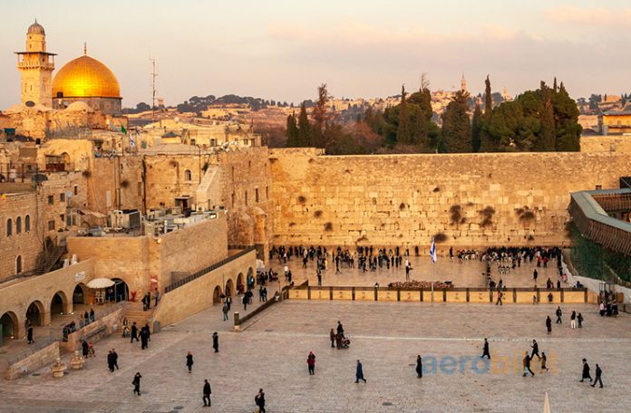 Kudüs Uçak Bileti ile Kutsal Şehri Keşfe Çıkın