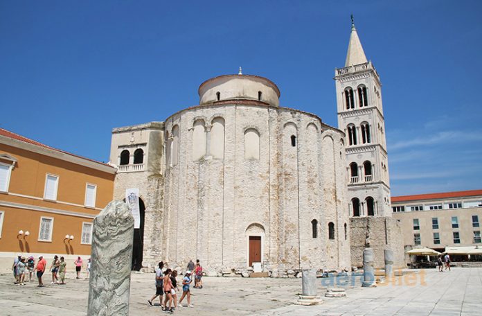 Zadar Uçak Bileti Alarak Hırvatistan'ın Tatil Cennetine Uçun