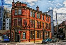 Leeds Uçak Bileti ile İngiltere Kültürünü Keşfedin Leeds Uçak Bileti ile İngiltere Kültürünü Keşfedin