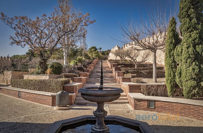 Almeria Uçak Bileti ile Muhteşem Endülüs Manzaraları Görün