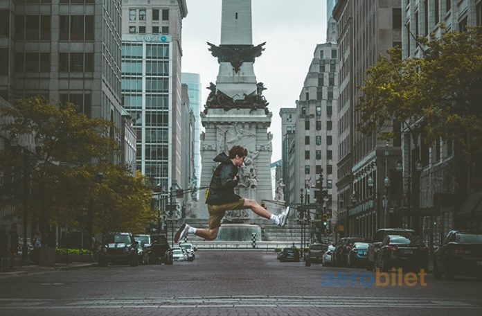 Indianapolis Uçak Bileti ile Amerika'nın Spor Başkentine Yolculuk