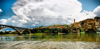 Batman Uçak Bileti ile Hasankeyf Manzaralarını İzleyin Batman Uçak Bileti ile Hasankeyf Manzaralarını İzleyin