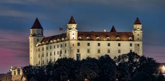 Bratislava uçak bileti ile Slovakya’nın büyüleyici başkentine yolculuk Bratislava uçak bileti ile Slovakya'nın büyüleyici başkentine yolculuk