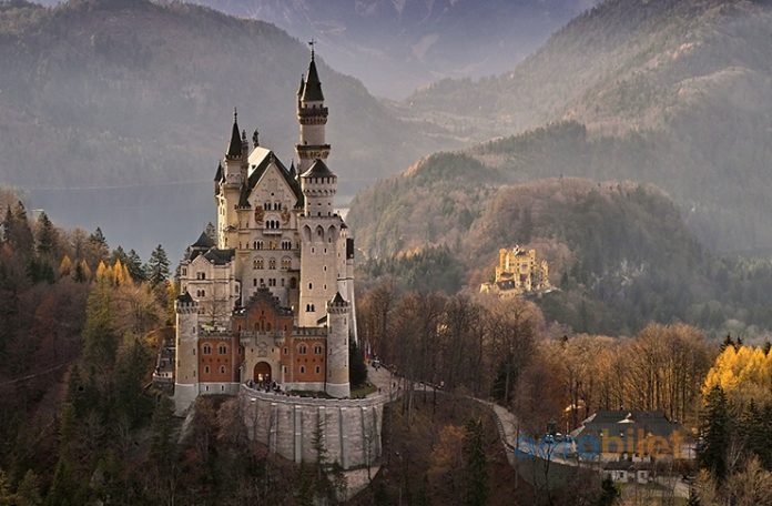 Almanya Uçak Bileti ile Dünyanın En Güzel 17 Kalesini Görün