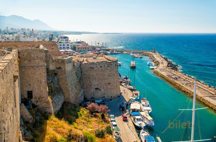 Kıbrıs Uçak Bileti ile Tatil Cenneti Girne'yi Gezin