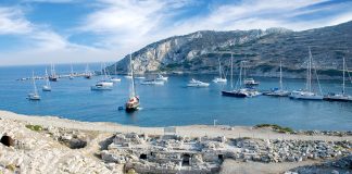 İki Deniz Arasında Bir Cennet: Datça İki Deniz Arasında Bir Cennet: Datça