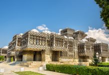 Priştine Uçak Bileti ile Osmanlı Mirasına Yolculuk Priştine Uçak Bileti ile Osmanlı Mirasına Yolculuk